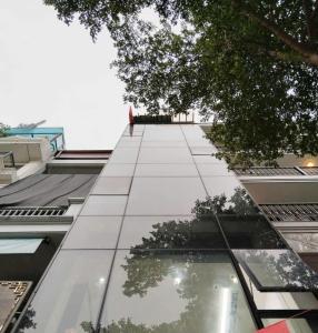 CƠ HỘI!! NHÀ VIP nhất Q. Đống Đa. Mặt Hồ 42m 6T - Phân Lô - Vỉa Hè, Ô Tô tránh chỉ 16 tỷ